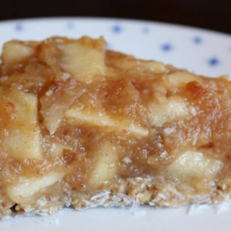 Raw Apple Date Pie